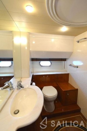 Ferretti 68 - Yacht Charter Sailica