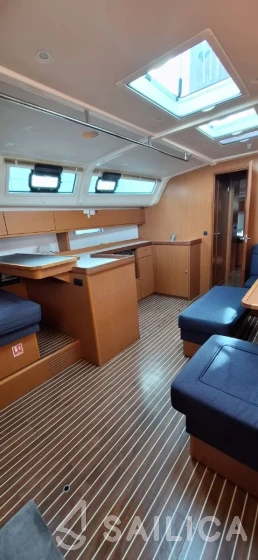 Dufour 360 GL - Yacht Charter Sailica