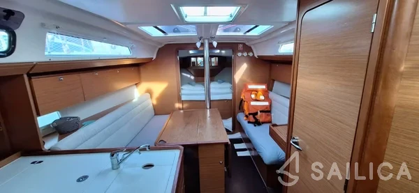 Dufour 360 GL - Yacht Charter Sailica