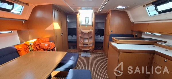 Dufour 360 GL - Yacht Charter Sailica