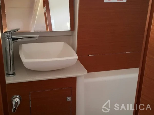 Dufour 360 GL - Yacht Charter Sailica