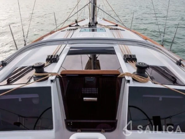 Dufour 360 GL - Yacht Charter Sailica