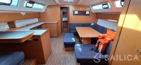 Dufour 360 GL - Yacht Charter Sailica