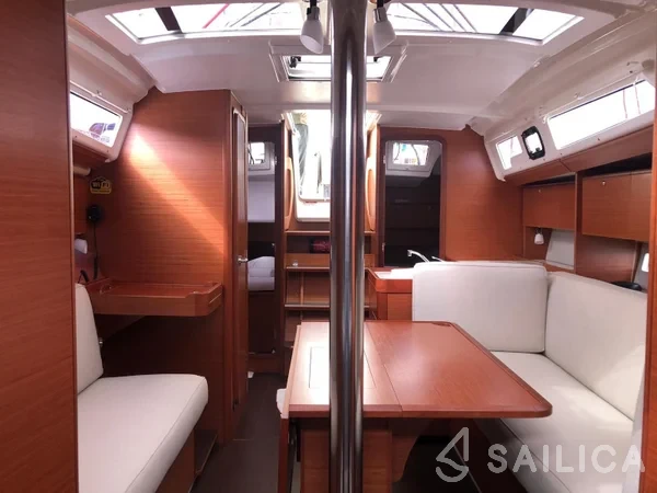 Dufour 360 GL - Yacht Charter Sailica