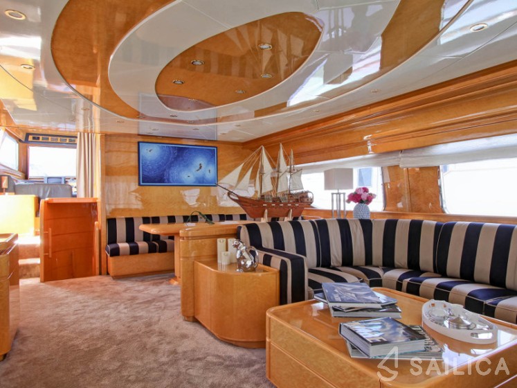 Rizzardi 80 Technema - Yacht Charter Sailica