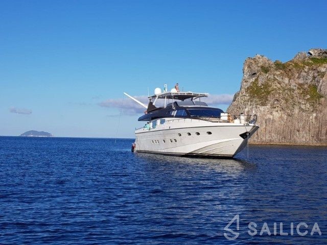 Rizzardi 80 Technema - Yacht Charter Sailica