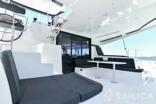 Lagoon 42 - Yacht Charter Sailica