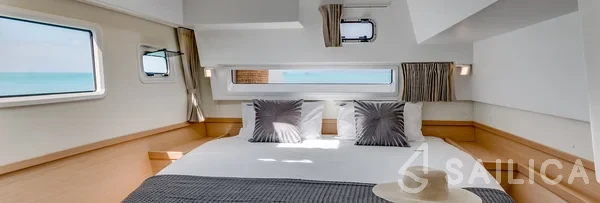Lagoon 42 - Yacht Charter Sailica