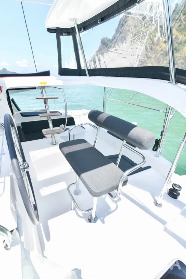 Lagoon 42 - Yacht Charter Sailica