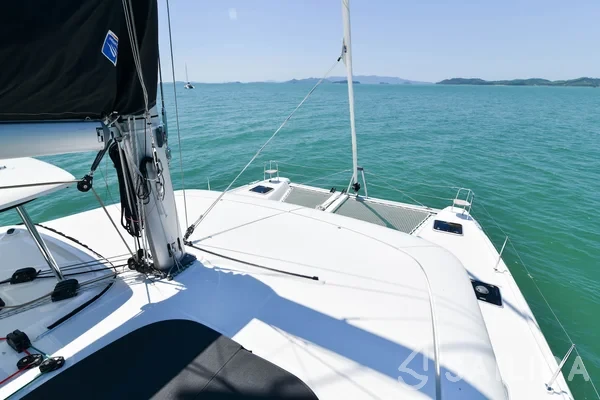 Lagoon 42 - Yacht Charter Sailica