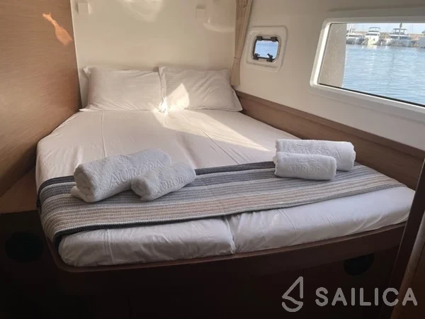 Lagoon 42 - Yacht Charter Sailica