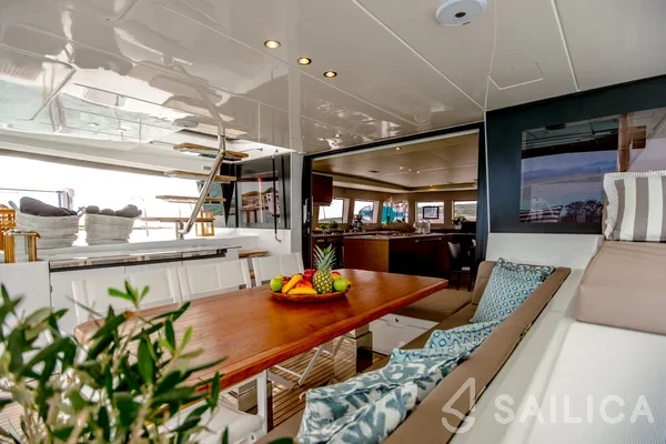 Lagoon 620 - Yacht Charter Sailica