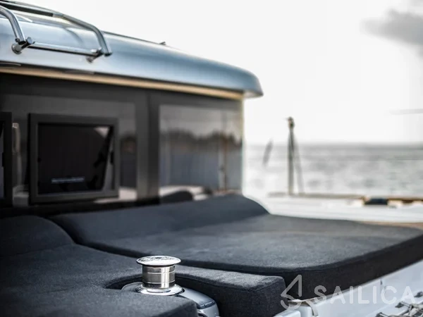 Lagoon 40 - Yacht Charter Sailica