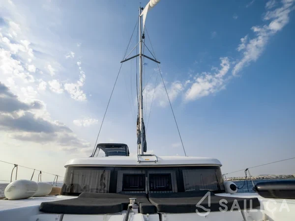 Lagoon 40 - Yacht Charter Sailica