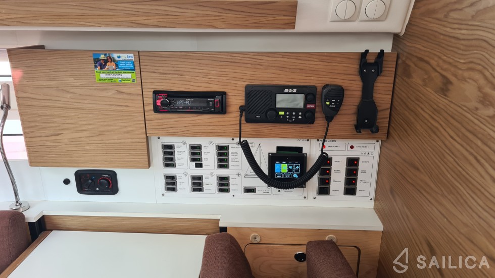 Elan Impression 40 - Yacht Charter Sailica
