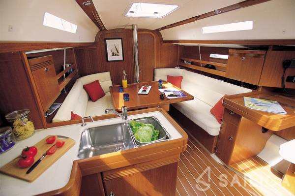 Dufour 34 - 3 cab. - Yacht Charter Sailica