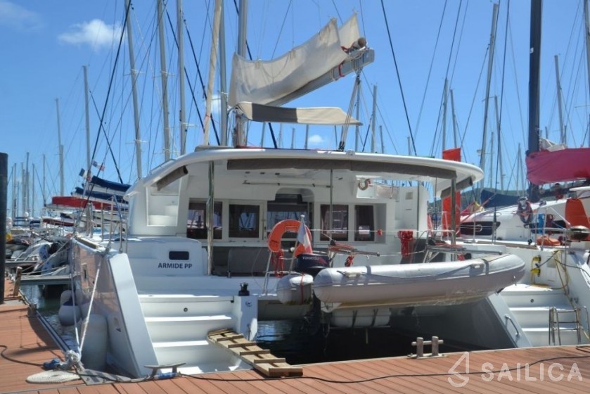 Lagoon 450 - 4 + 2 cab. - Yacht Charter Sailica
