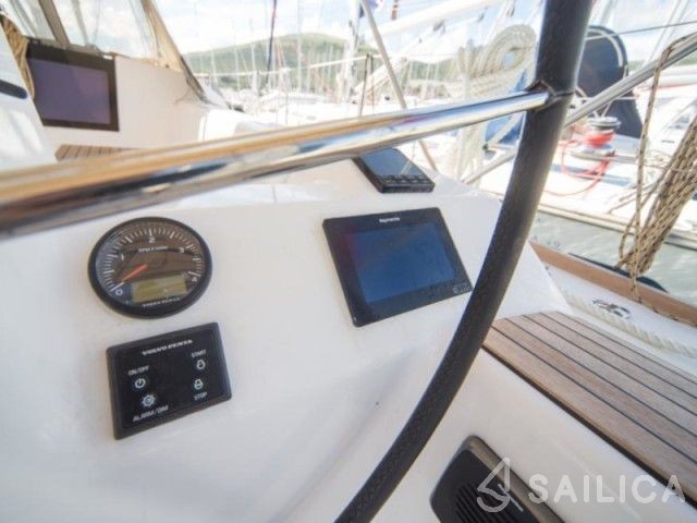 Dufour 460 GL - Yacht Charter Sailica