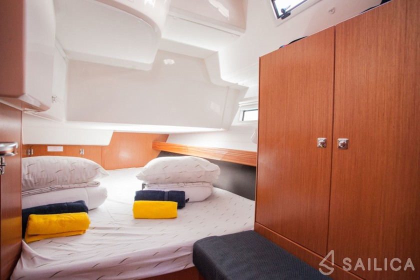 Bavaria Cruiser 41 - Yacht Charter Sailica