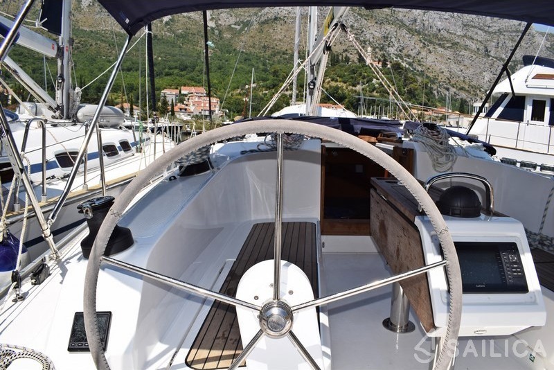Bavaria Cruiser 41 - Yacht Charter Sailica
