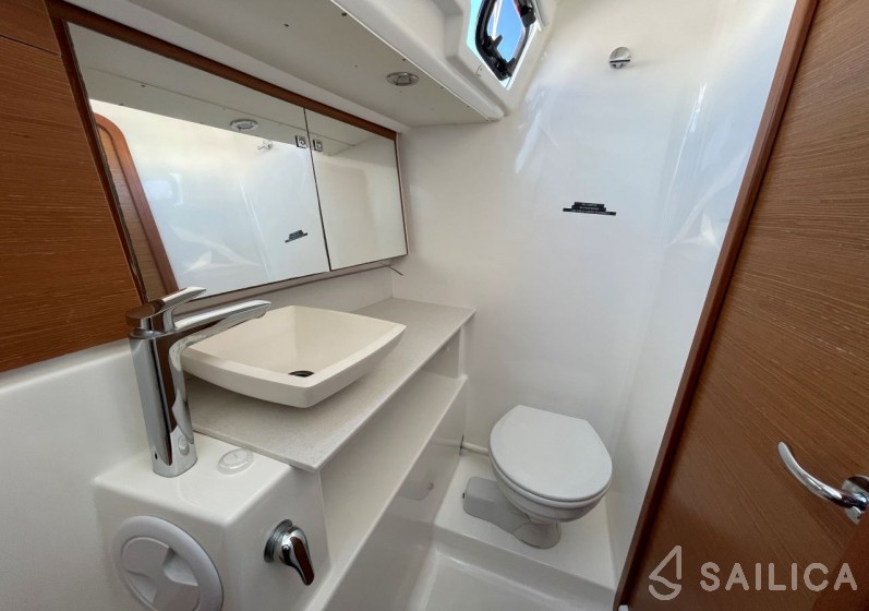 Dufour 412 GL - Yacht Charter Sailica