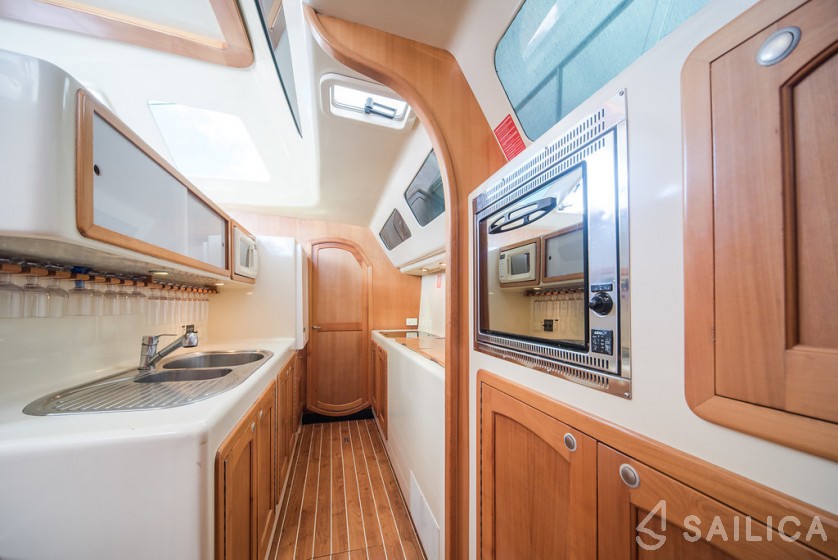 Perry 44.5 PC - Yacht Charter Sailica