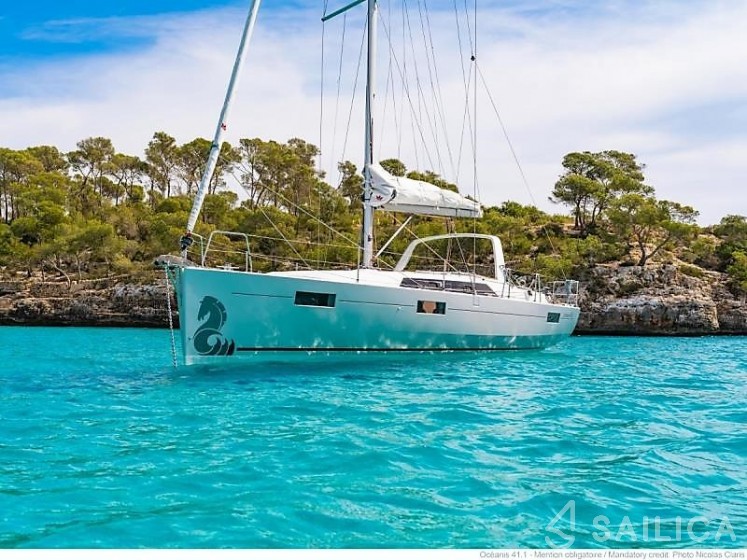 Oceanis 41.1 - Yacht Charter Sailica
