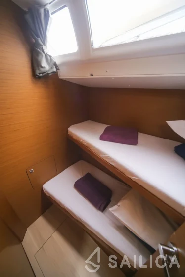 Sun Odyssey 519 - Yacht Charter Sailica