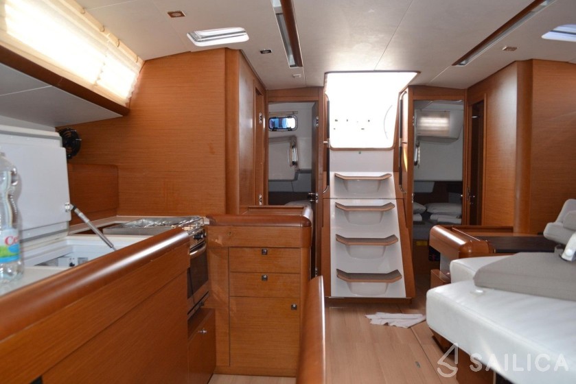 Sun Odyssey 519 - Yacht Charter Sailica