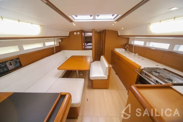 Sun Odyssey 519 - Yacht Charter Sailica