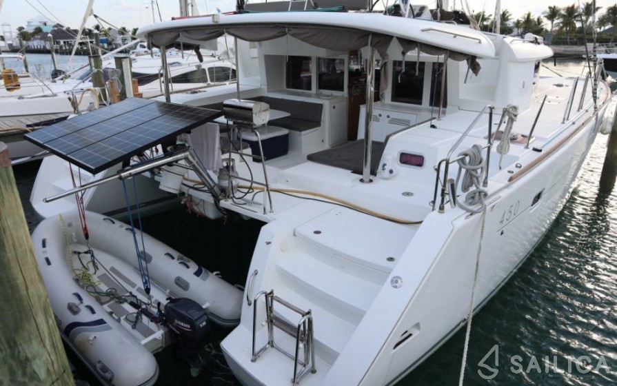 Lagoon 450 - 4 cab. - Yacht Charter Sailica
