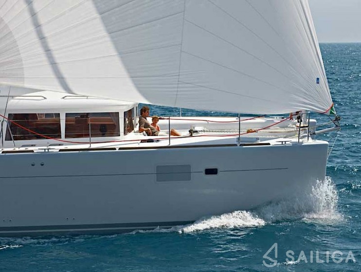 Lagoon 450 F - 4 + 2 cab. - Yacht Charter Sailica