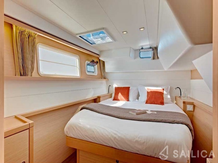 Lagoon 450 F - 4 + 2 cab. - Yacht Charter Sailica