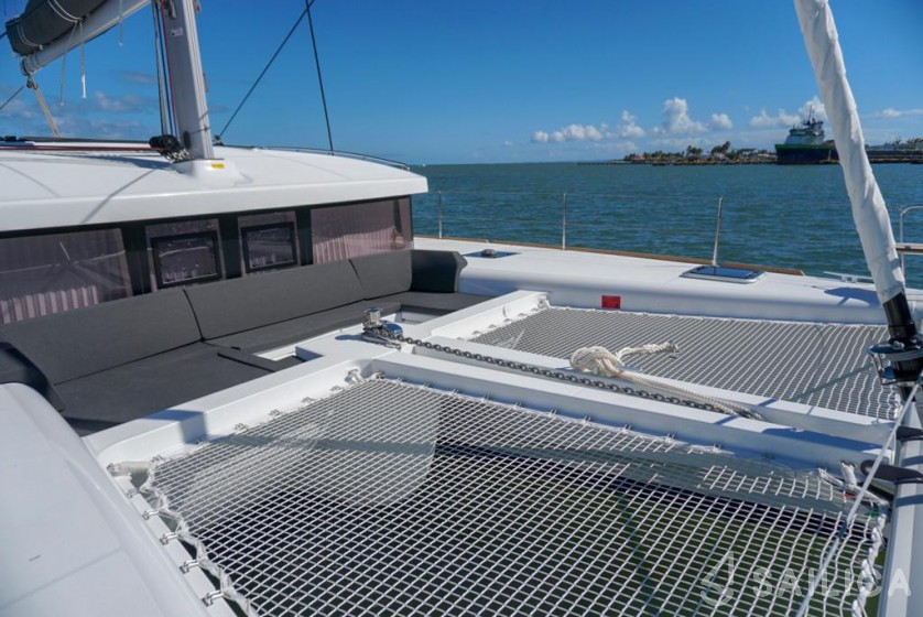 Lagoon 450 S - 4 + 2 cab. - Yacht Charter Sailica