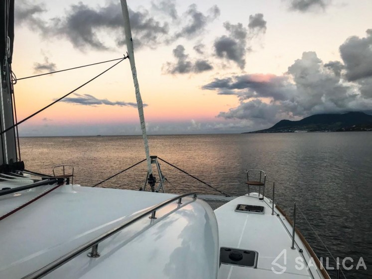 Lagoon 450 S - 4 + 2 cab. - Yacht Charter Sailica