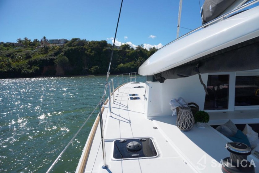 Lagoon 450 S - 4 + 2 cab. - Yacht Charter Sailica