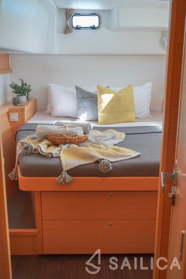 Lagoon 450 S - 4 + 2 cab. - Yacht Charter Sailica
