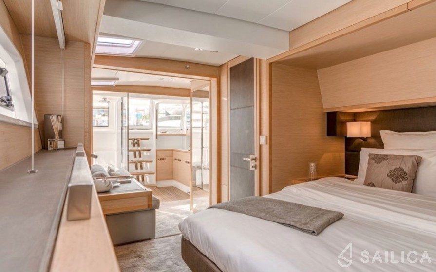 Lagoon 630 - 5 + 2 cab. - Yacht Charter Sailica