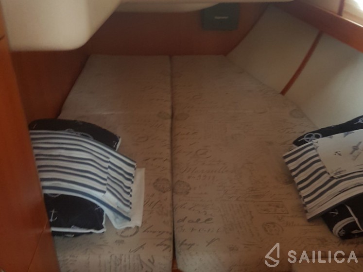 Elan 434 Impression - Yacht Charter Sailica