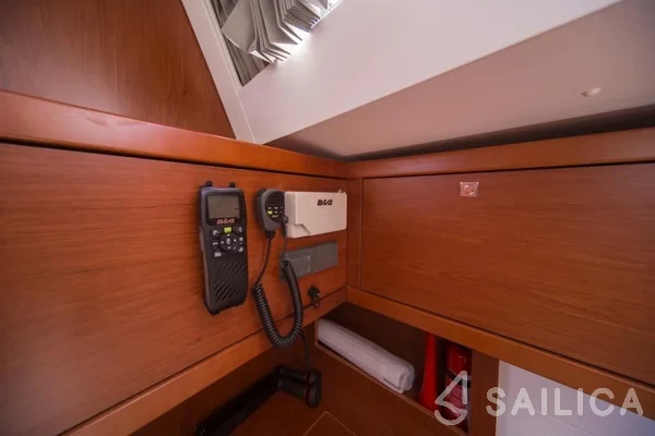 Oceanis 48 - Yacht Charter Sailica