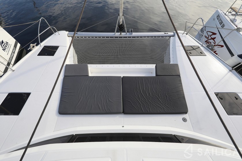 Astrea 42 - 4 + 2 cab. - Yacht Charter Sailica
