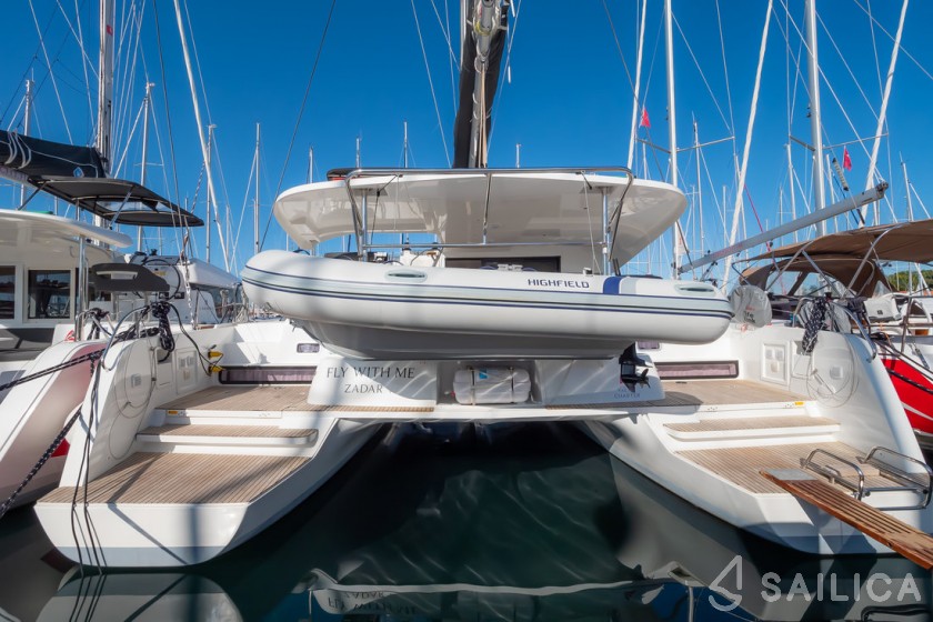 Lagoon 42 - Photo #15 Lagoon 42 - Yacht Charter Sailica