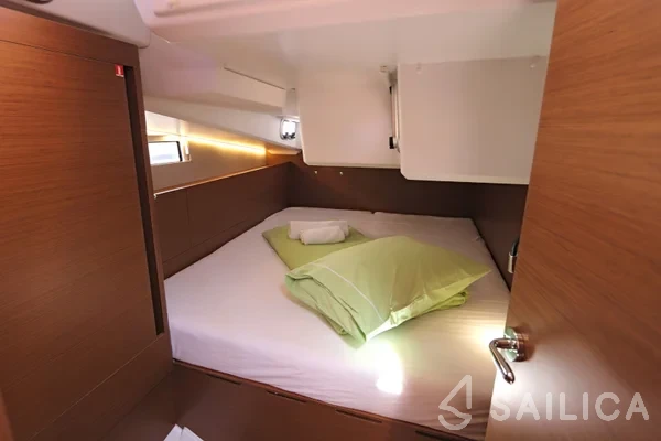 Sun Odyssey 490 - Yacht Charter Sailica