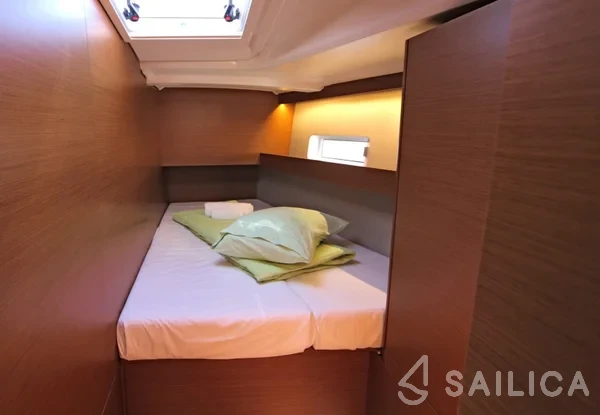 Sun Odyssey 490 - Yacht Charter Sailica