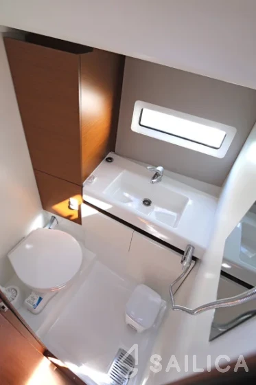 Sun Odyssey 490 - Yacht Charter Sailica