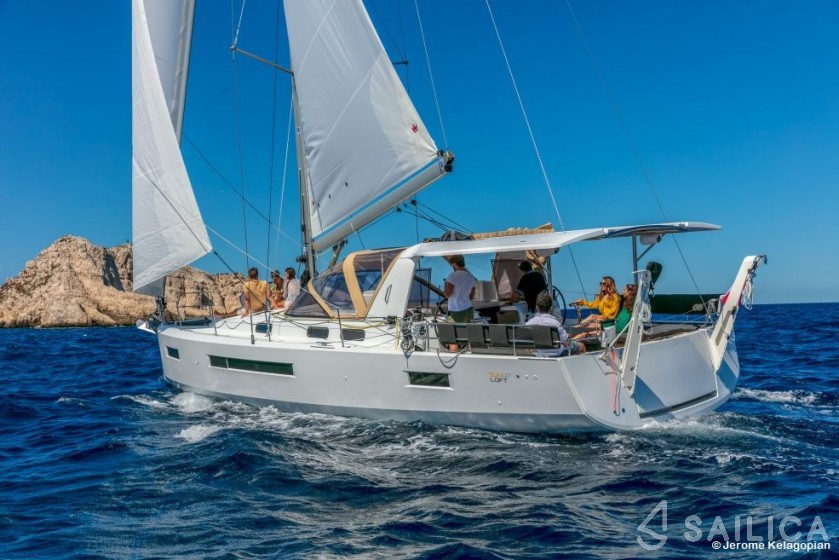 Sun Loft 47 - Yacht Charter Sailica