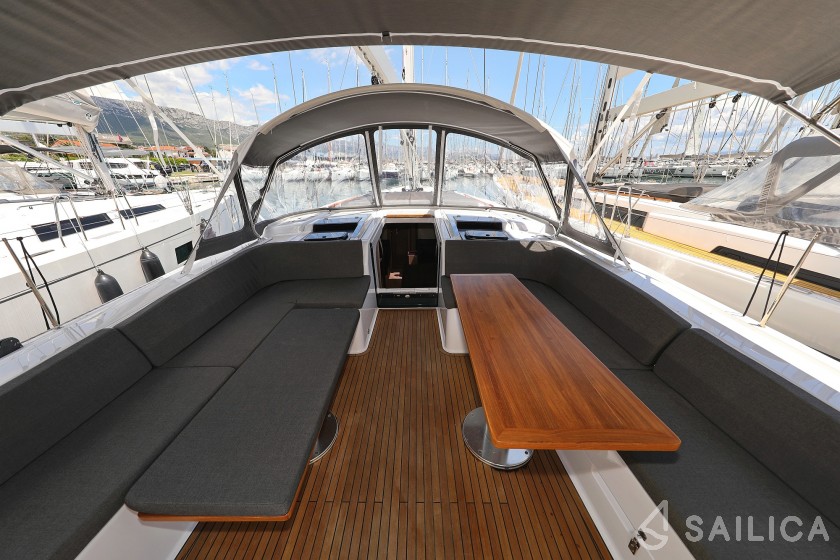 Hanse 548 - Yacht Charter Sailica