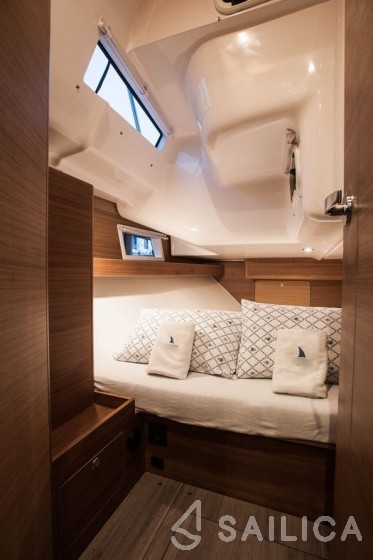 Elan Impression 40.1 - Yacht Charter Sailica