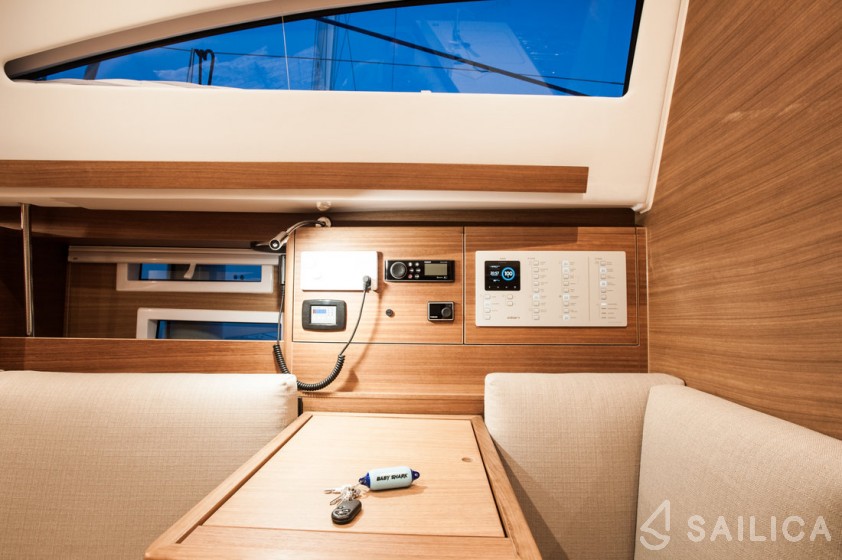 Elan Impression 40.1 - Yacht Charter Sailica