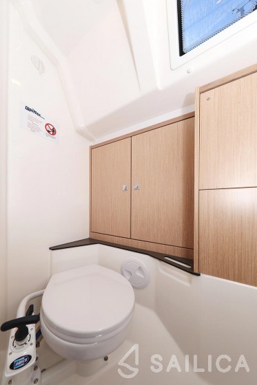 Bavaria 37 Cruiser - Yacht Charter Sailica